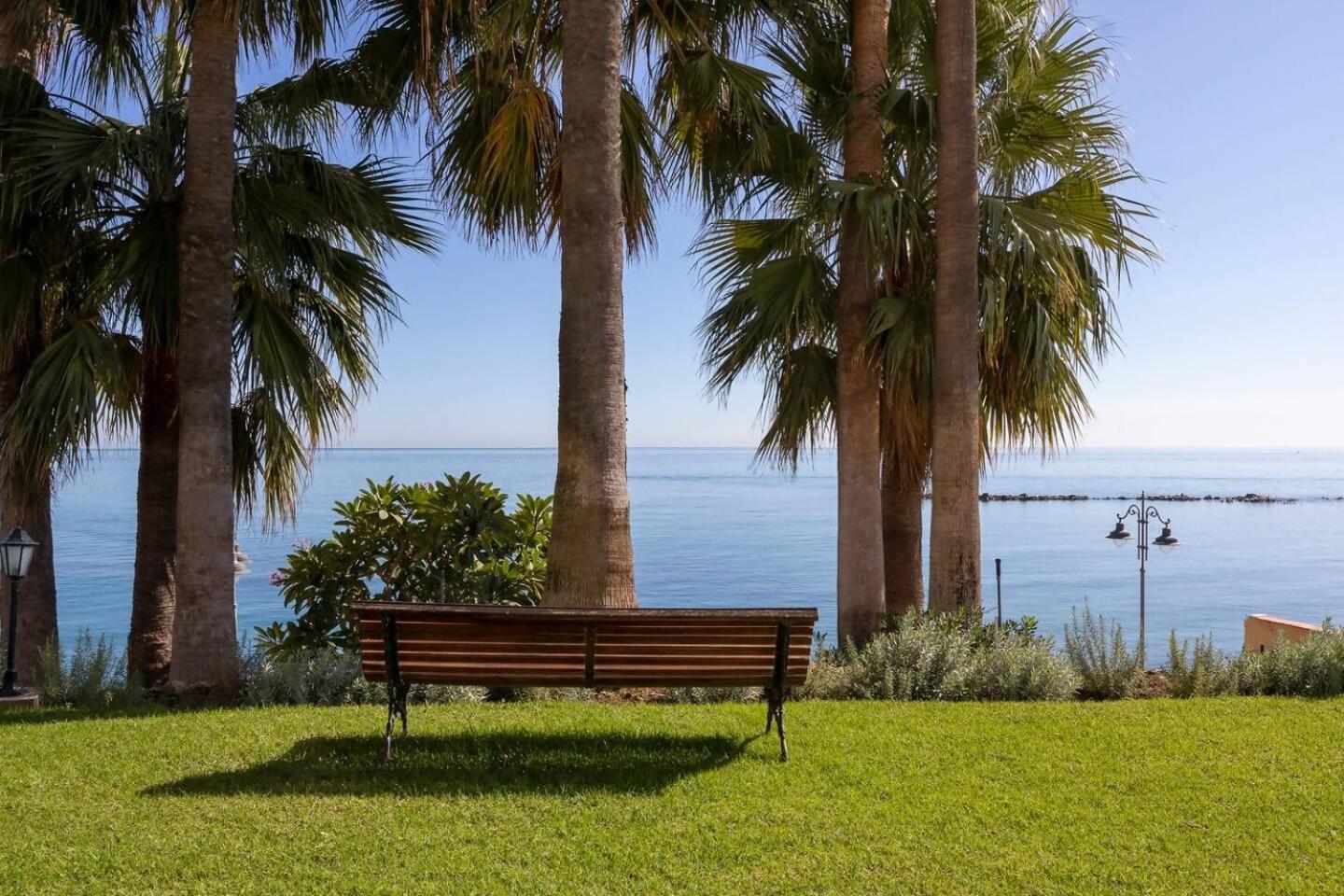 Stunning Apartment 50 Meters From The Sea Benalmadena Luaran gambar