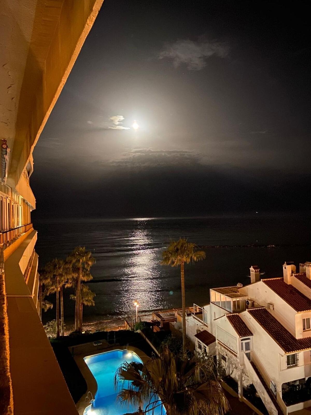 Stunning Apartment 50 Meters From The Sea Benalmadena Luaran gambar